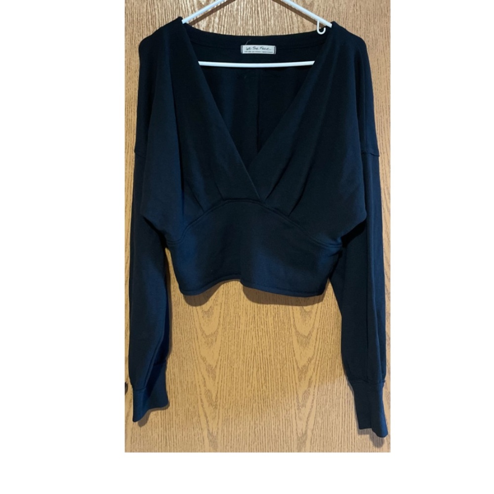 SALE🎈NWOT BLACK WE THE FREE DOLMAN  SLEEVE THERMAL TOP WITH V NECK! - Picture 7 of 10